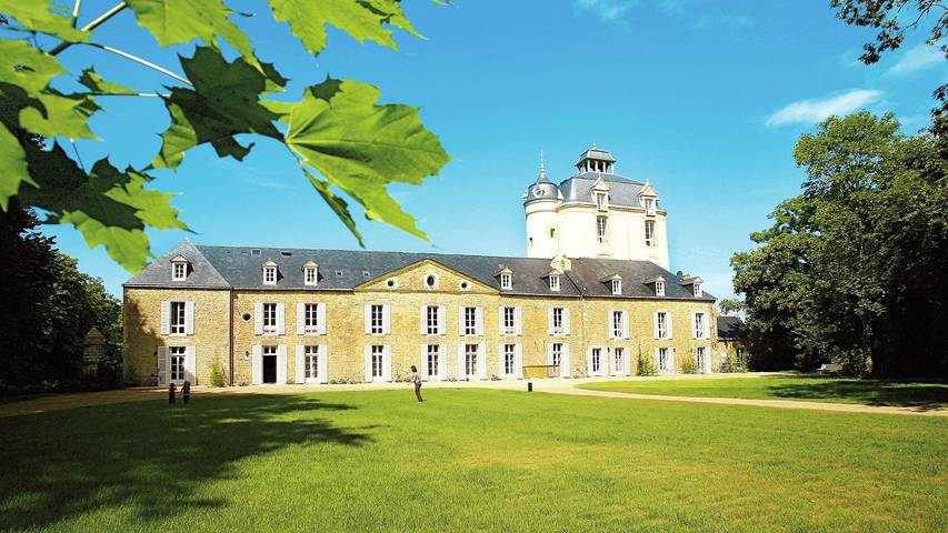 Location de vacances pour 2 personnes, avec piscine et balcon/terrasse à Erdeven