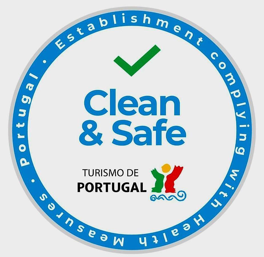 Artist House Rooms With View And Shared Kitchen in Arco da Calheta, Madeira