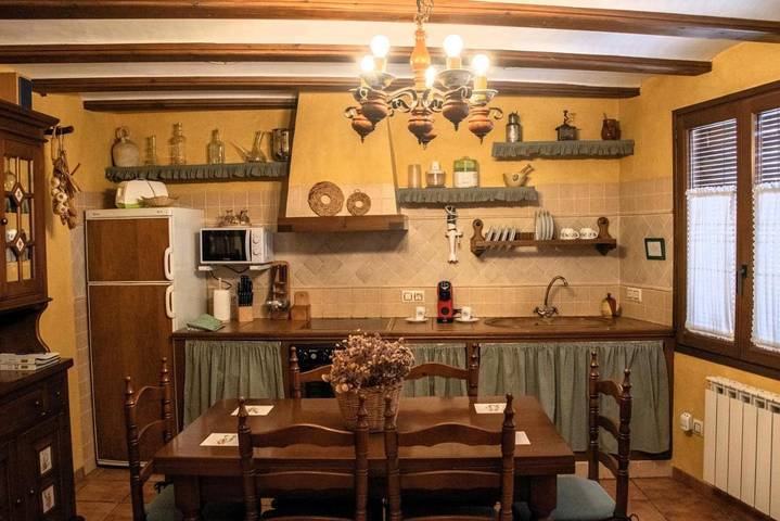 Casa rural para 4 personas, con balcón y jacuzzi en Els Ports - 4