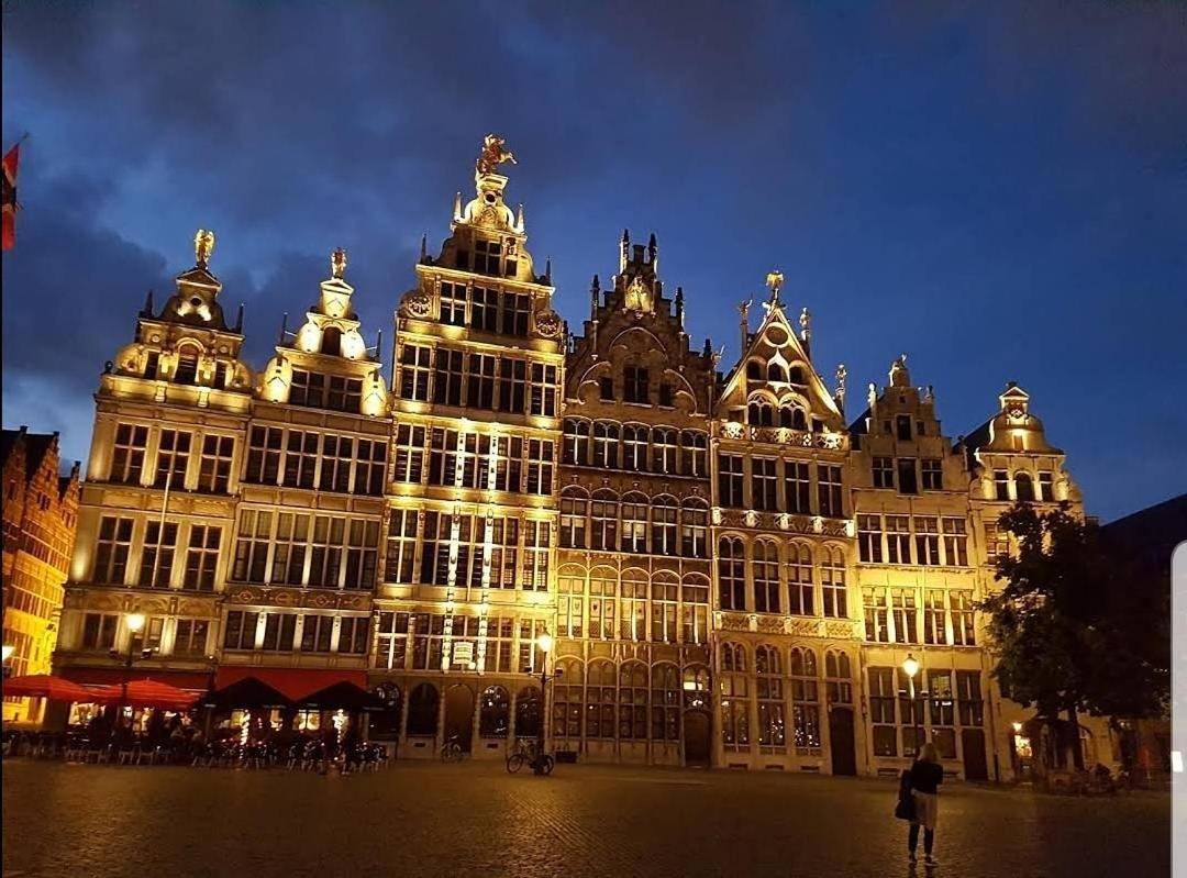 Double Room with Balcony in Assebroek, Brujas