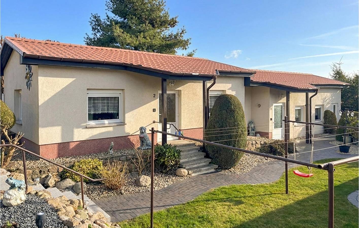 Gemütlich, nur 1 km vom Strand entfernt: WLAN, TV, Parkplatz, Terrasse und Küche inklusive! in Waren (Müritz), Müritz