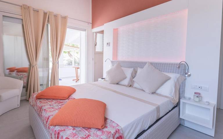 Ferienwohnung für 2 Personen, mit Terrasse und Garten sowie Whirlpool in Nora - 3