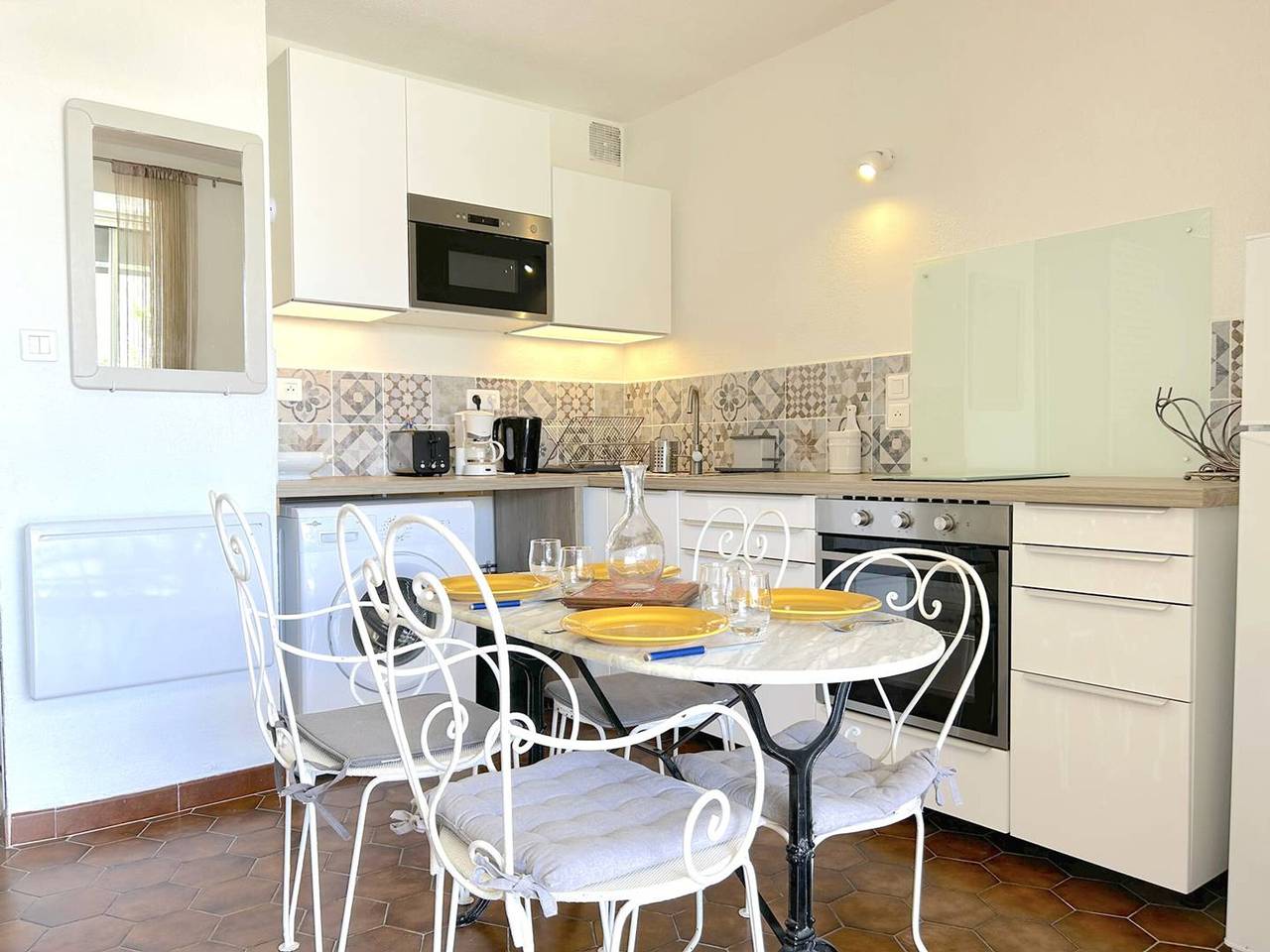 Appartement entier, Studio 4 Couchages avec Jardin et Piscine à Bormes-les-Mimosas in Bormes-les-Mimosas, Région de Toulon