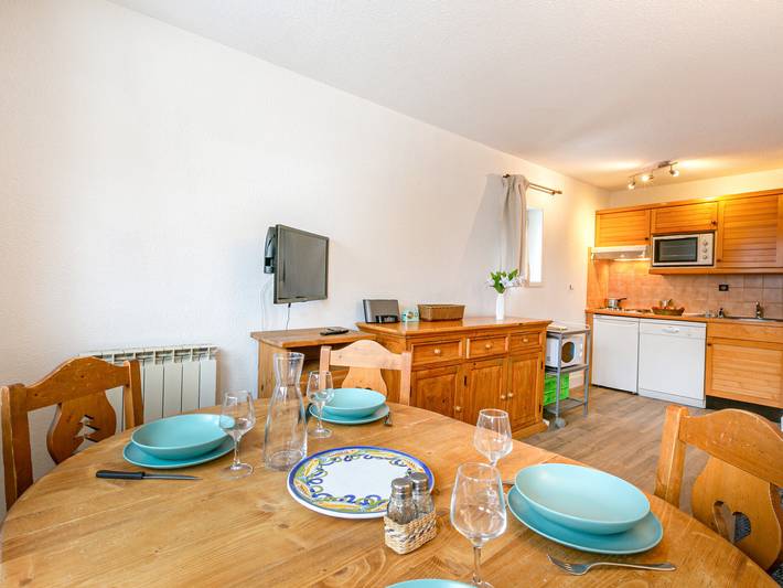 Gîte pour 4 personnes, avec balcon dans Office De Tourisme De Val D Isere - 2