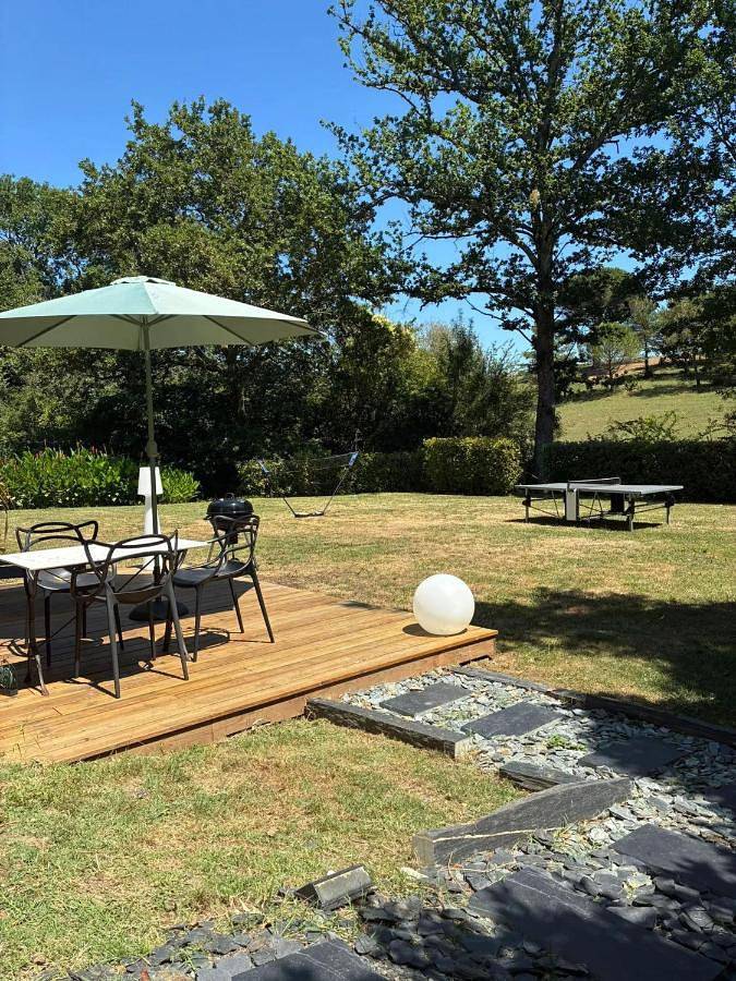 Gîte pour 4 personnes, avec Terrasse et Jardin à Carignan-de-Bordeaux - 2