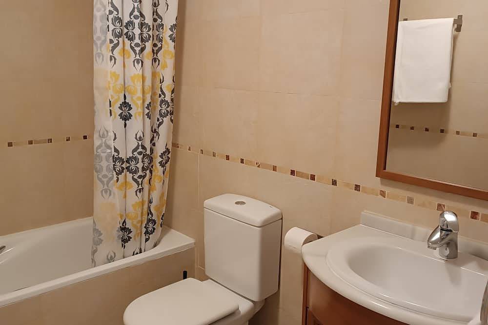 Apartamento entero, Margas Golf Apartment 2 in Sabiñánigo, Pirineo Aragonés