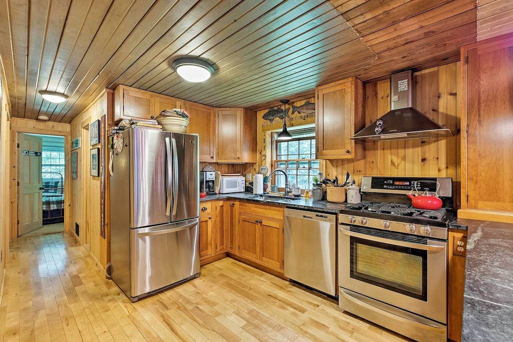 Log Cabin for 6 People in Wilmington (VT), Green Mountain National Forest