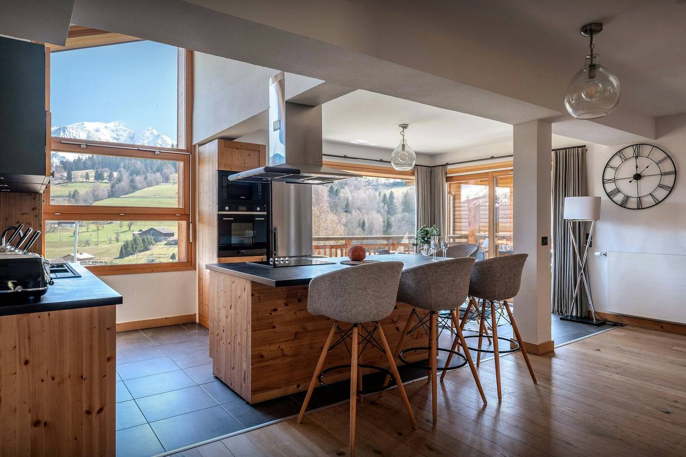 Chalet pour 12 à Combloux avec spa et vue sur les montagnes - Ovo Network in Combloux, Pays du Mont-Blanc