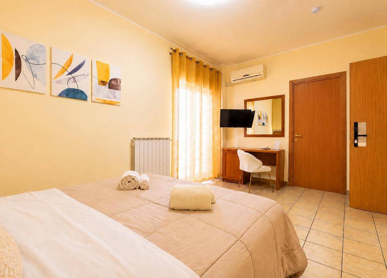 La Zagara Rooms - Porto di Milazzo in Milazzo, Province de Messina