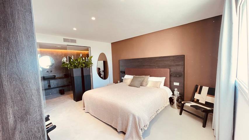 Holiday apartment for 2 people, with balcony and pool as well as garden - 1