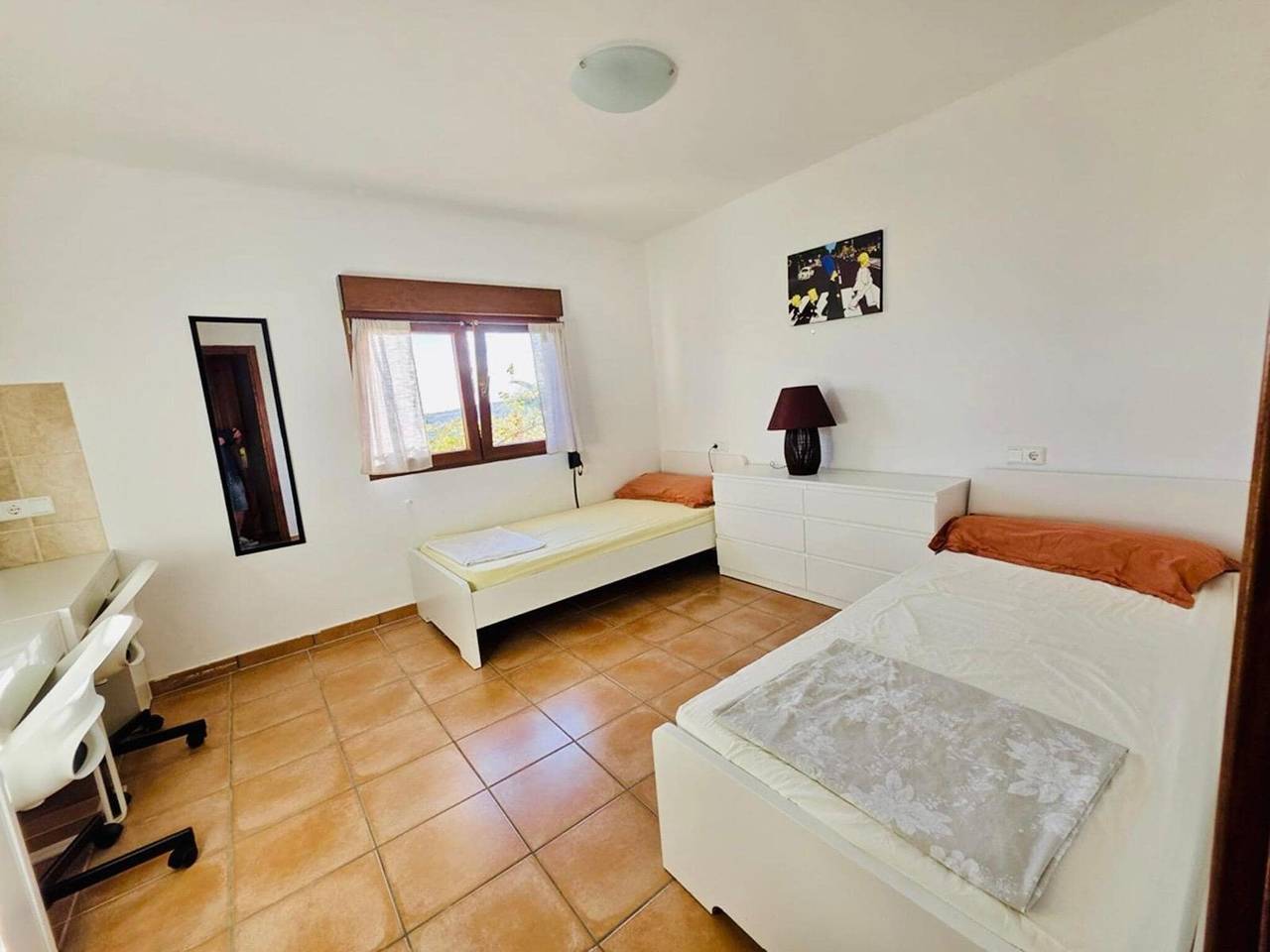 Villa encantadora con jardín privado in El Captivador, Alfàs del Pi