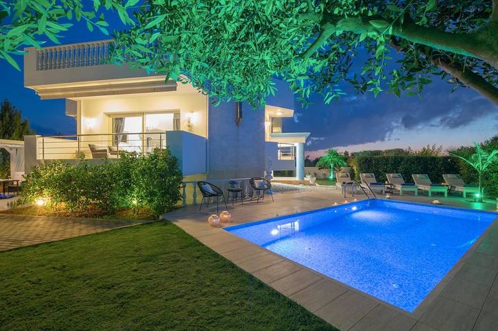 Ferienhaus für 6 Personen, mit Balkon und Garten sowie Whirlpool