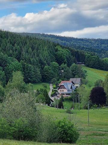 Gîte pour 2 personnes, avec terrasse ainsi que vue et jardin à Le Hohwald