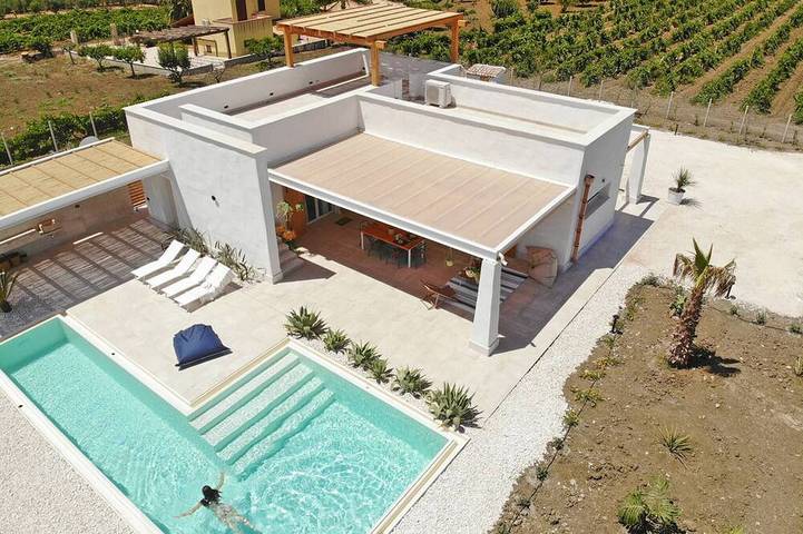Villa pour 5 personnes, avec balcon et jardin à Alcamo