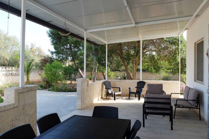 Villa Il Giardino con Piscina a soli 350 mt dalla Spiaggia di Punta Prosciutto in Porto Cesareo, Golfo de Tarento