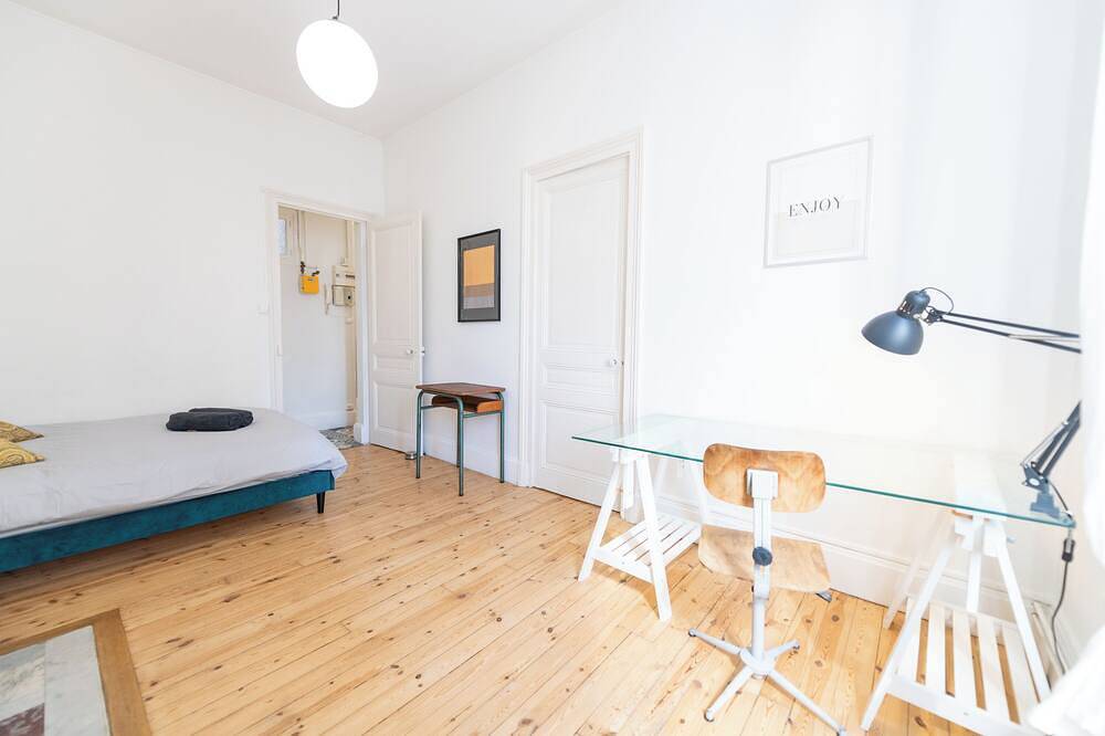 Appartement entier, La Bohème – Appartement chaleureux et décoré avec goût, à Saint-Étienne in Saint-Étienne, Loire