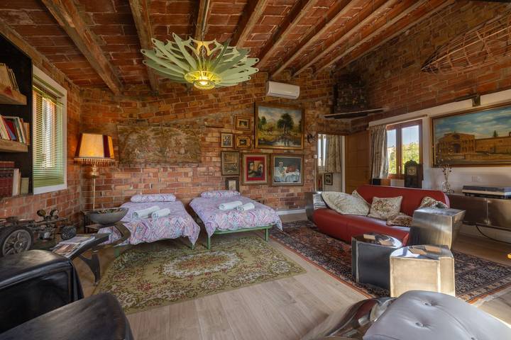 Apartamento entero, Apartamento 'La Fabriqueta Deluxe' con vistas a la montaña, Wi-Fi y aire acondicionado in Riudecañas, Baix Camp