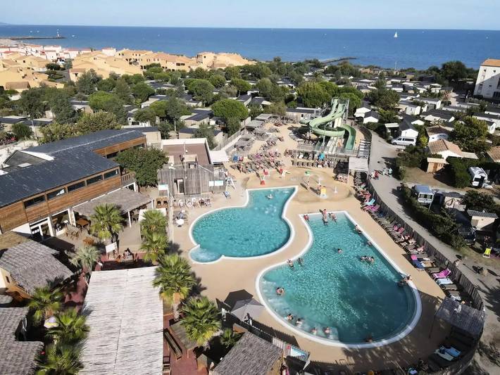 Camping für 4 Personen, mit Pool und Terrasse, mit Haustier in Cap d'Agde