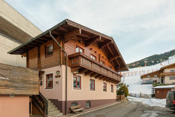 Ferienhaus für 12 Personen, mit Terrasse und Garten in Dienten am Hochkönig