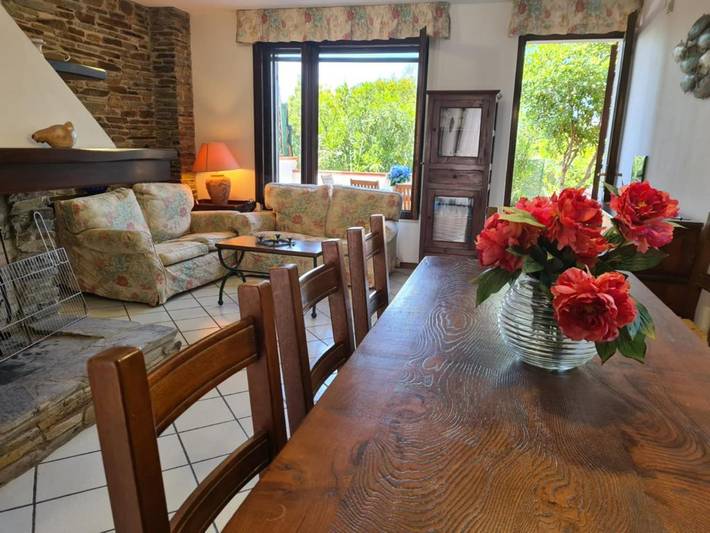 Location de vacances pour 6 personnes, avec jardin et balcon, animaux acceptés à Stintino