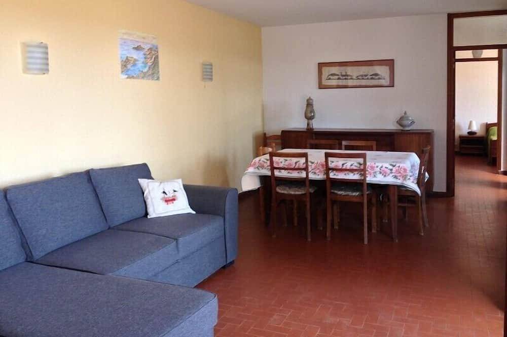 Dans le Domaine Privé et gardienné du Gaou Bénat, villa de 115m² in Cap Bénat, Bormes-les-Mimosas