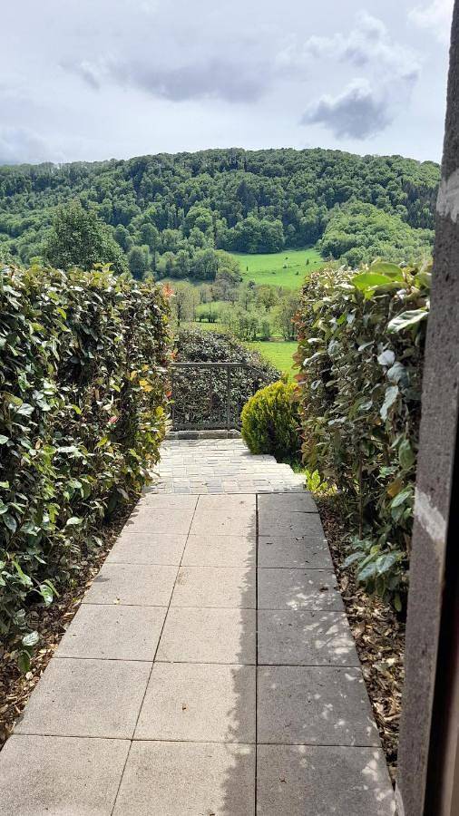 Location de vacances pour 5 personnes, avec vue et jardin à Saint-Martin-Valmeroux - 4