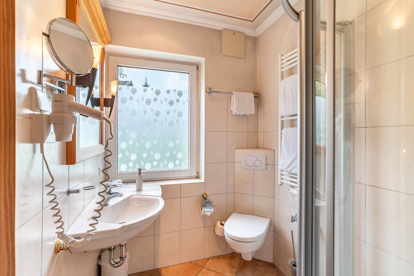 Landhauszimmer 'Wachtelnest' mit Bergblick und Wlan in Bühlertal, Mittlerer Schwarzwald