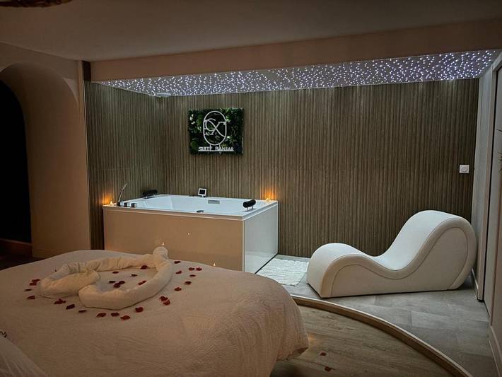 Gîte pour 2 personnes, avec jacuzzi et sauna à Saint-Aubin-d'Aubigné