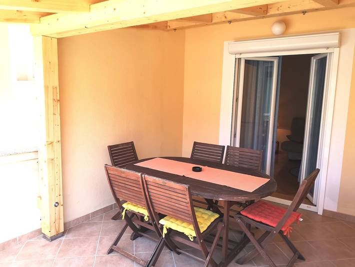 Ferienwohnung für 5 Personen, mit Pool und Balkon/Terrasse, mit Haustier in Banjol