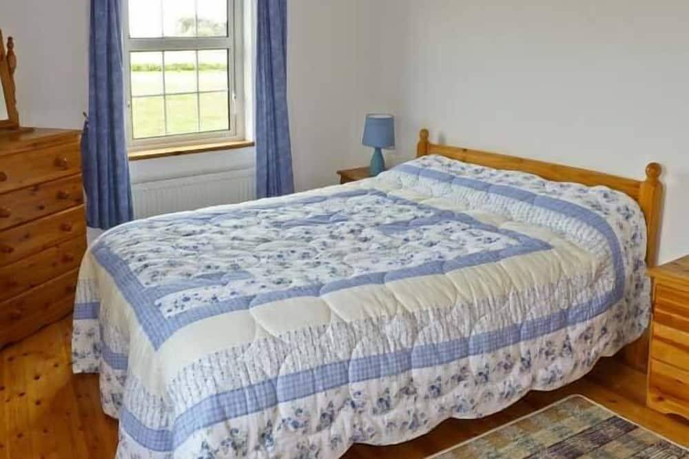 Lully More Cottage, pet friendly in Cruit Island, County Donegal in Glenties, County Donegal