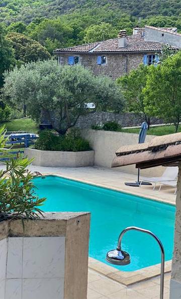 Maison d’hôte pour 3 personnes, avec piscine et vue ainsi que sauna et jardin à Saint-Jean-du-Gard