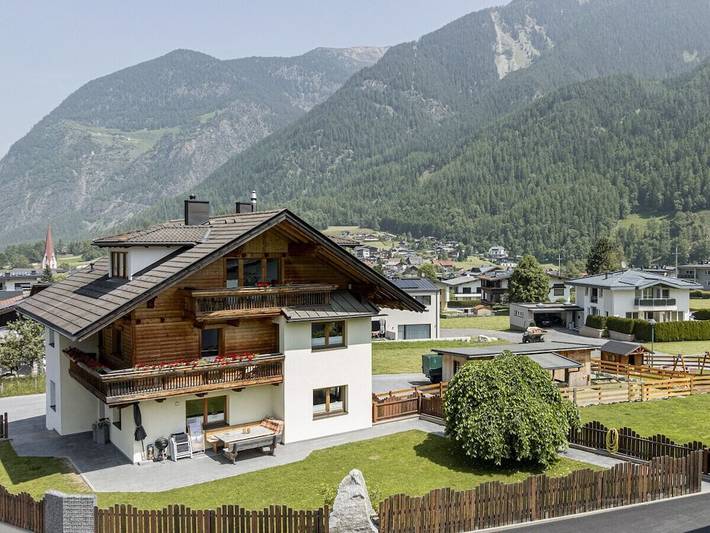 Ferienhaus für 9 Personen, mit Garten, mit Haustier
