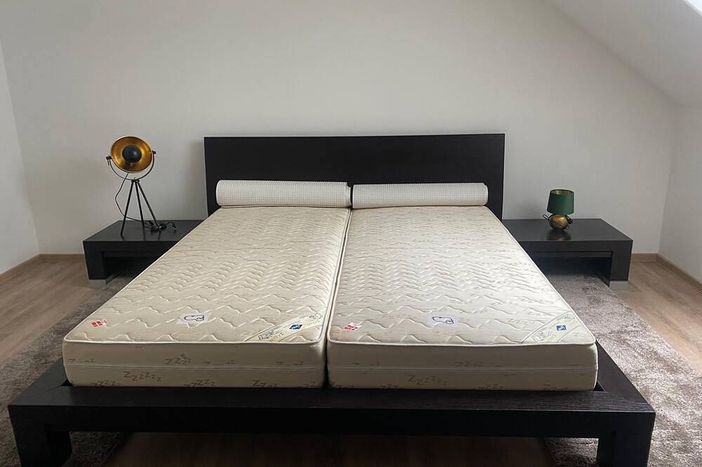 Ganze Wohnung, Wohfühloase auf 75 qm, Stilvoll eingerichtete Dachgeschosswohnung mit Ambiente in Glien, Ruppiner Seenland