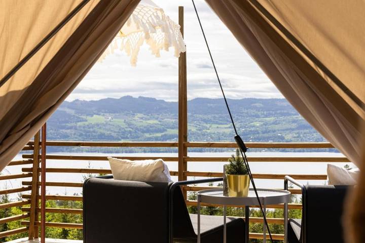 Glamping voor 2 personen, with Terras and Sauna as well as Uitzicht op het meer in Noorwegen