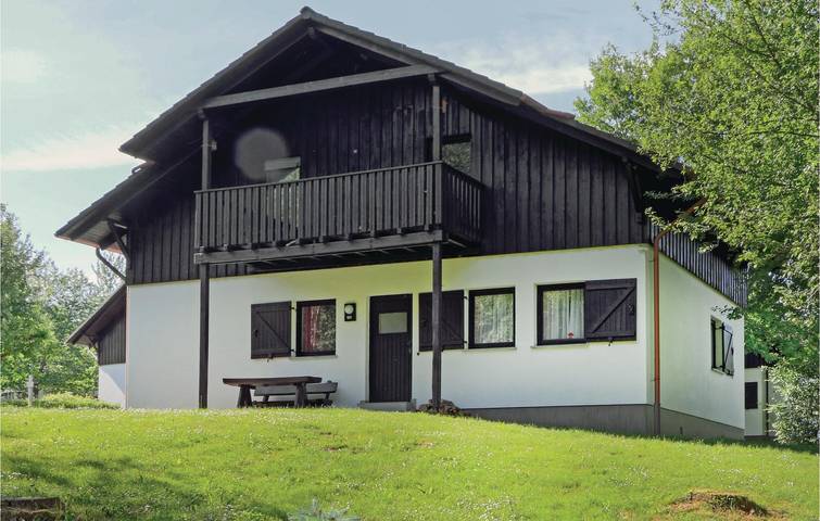 Ferienwohnung für 4 Personen, mit Terrasse und Garten in Thalfang