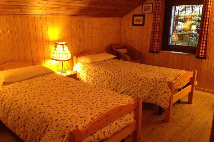 Gîte pour 10 personnes, avec balcon et jardin, animaux acceptés dans Gressoney-Saint-Jean - 2