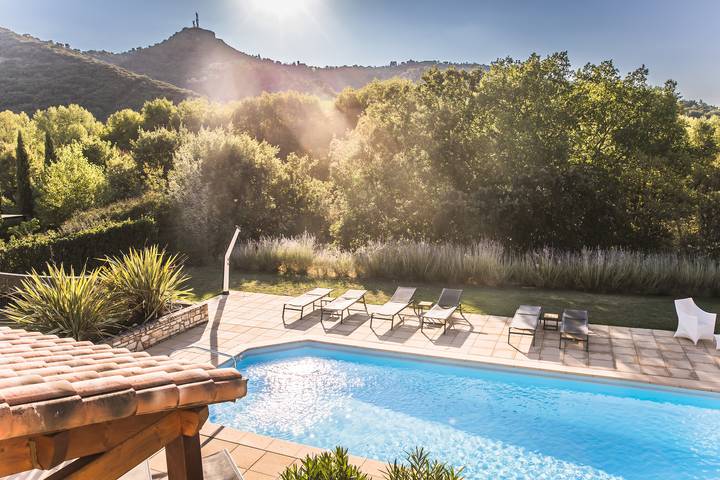 Gîte pour 8 personnes, avec piscine à Vallon-Pont-d'Arc - 4