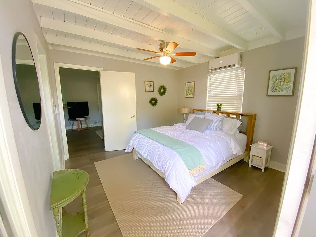 Welcome home! Your beach cottage awaits! in Fort Lauderdale, Broward County