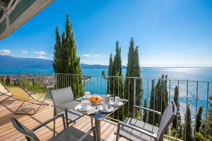 Ferienwohnung für 5 Personen, mit Terrasse und Seeblick, mit Haustier - 1