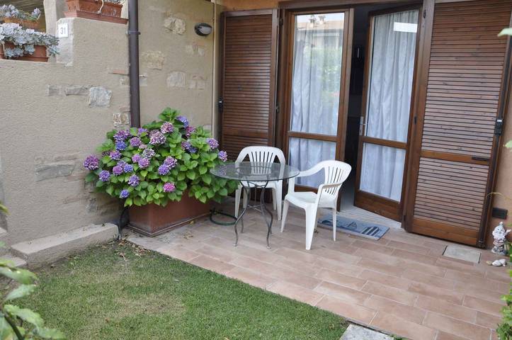 Estudio entero, Apartamento vacacional con jardin privado in Lazise, Montañas Garda