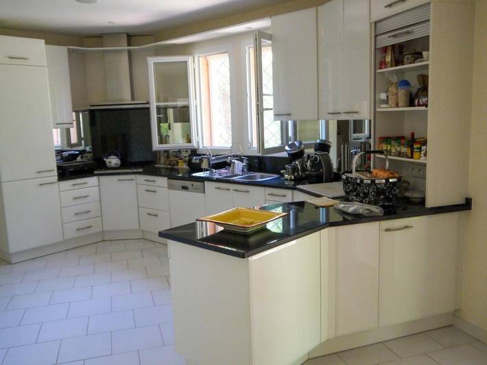 Villa pour 5 personnes, avec jardin et vue ainsi que piscine et balcon à Le Rouret - 2