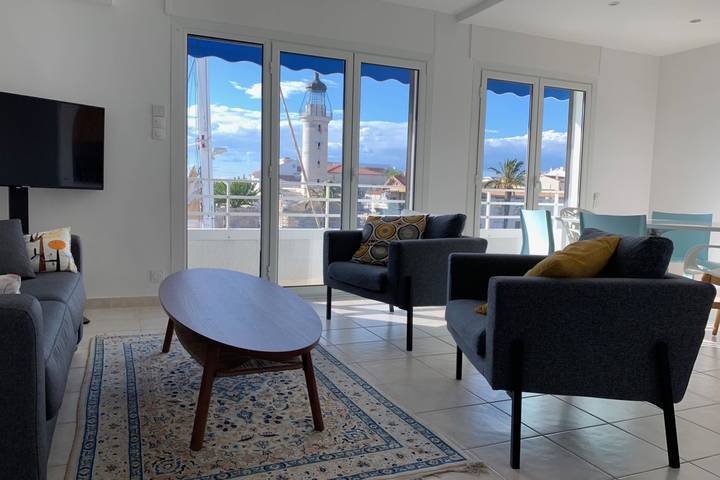 Gîte pour 6 personnes, avec balcon, adapté aux familles dans Le Vieux Phare Du Grau Du Roi - 4