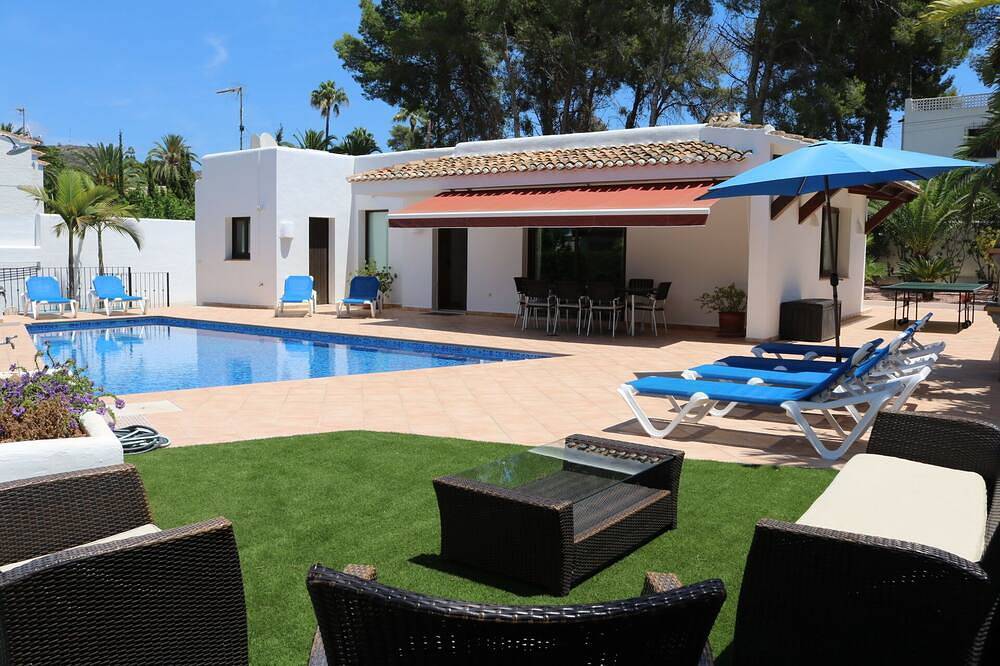 Villa Diana, ideal for vacations, 400 m. from the center of Moraira! in Club Moraira, Teulada (Spain)