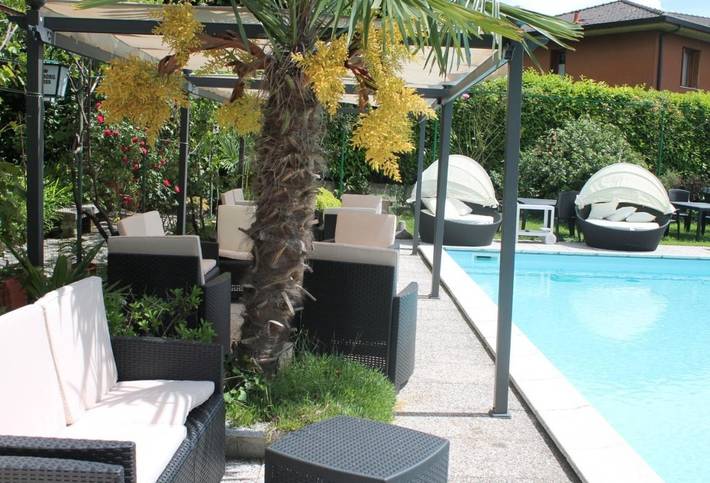 Hotel für 2 Personen, mit Whirlpool und Terrasse sowie Garten und Pool in Maccagno