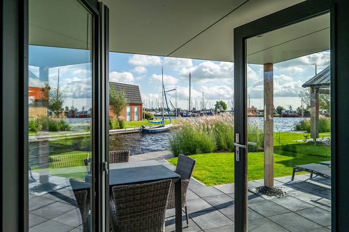 Tusken de Marren — Sneekermeer 6  in Akkrum, Friesland