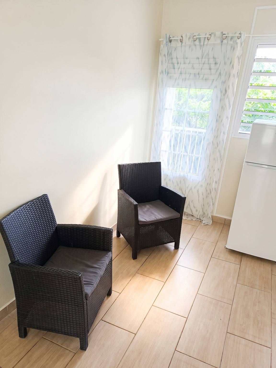Entire apartment, Charming Apartment in Deshaies with Balcony - 35 m² in Deshaies, Guadeloupe (Caribbean)