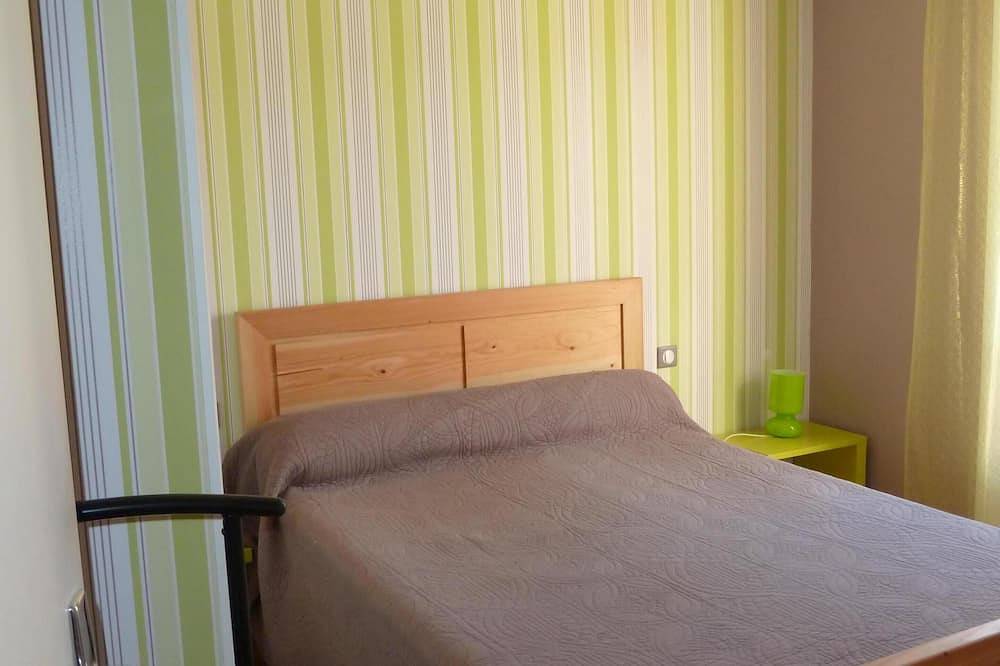 Appartement entier, Quiet apartment in the heart of the spa district close to shops in Vals-les-Bains, Parc naturel régional des Monts d'Ardèche