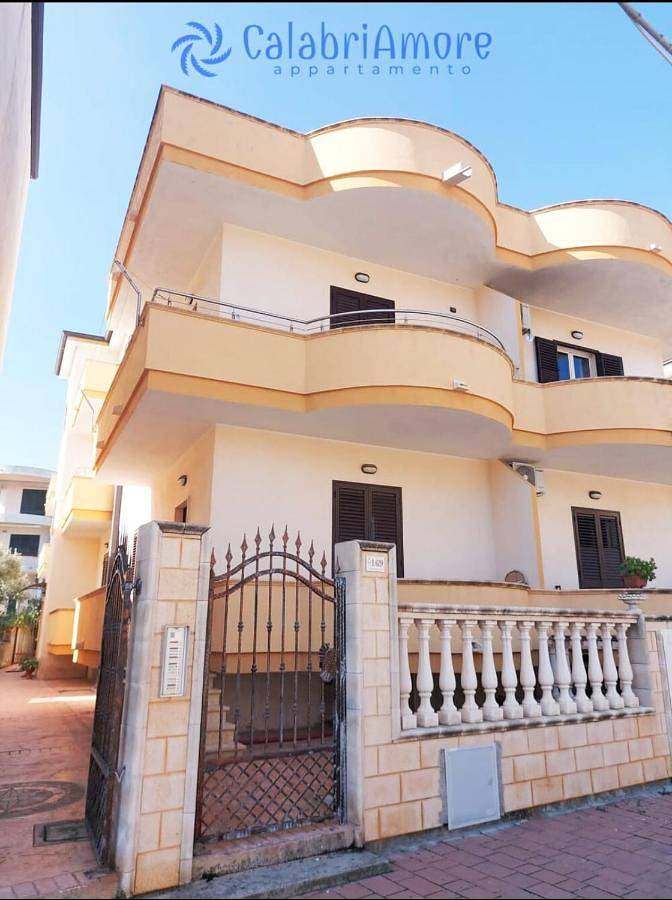 Gîte pour 6 personnes, avec terrasse et vue à Strongoli - 4