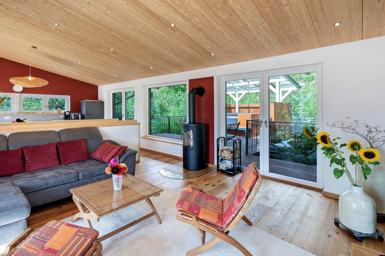 Ganze Wohnung, "Ferienhaus Das Große Paradies“ mit Sauna, Garten, Hottube und Wlan in absoluter Traumlage in Hessisches Bergland
