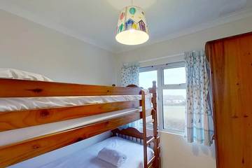 Chalet for 6 People in Hayle, Cornwall, Photo 4